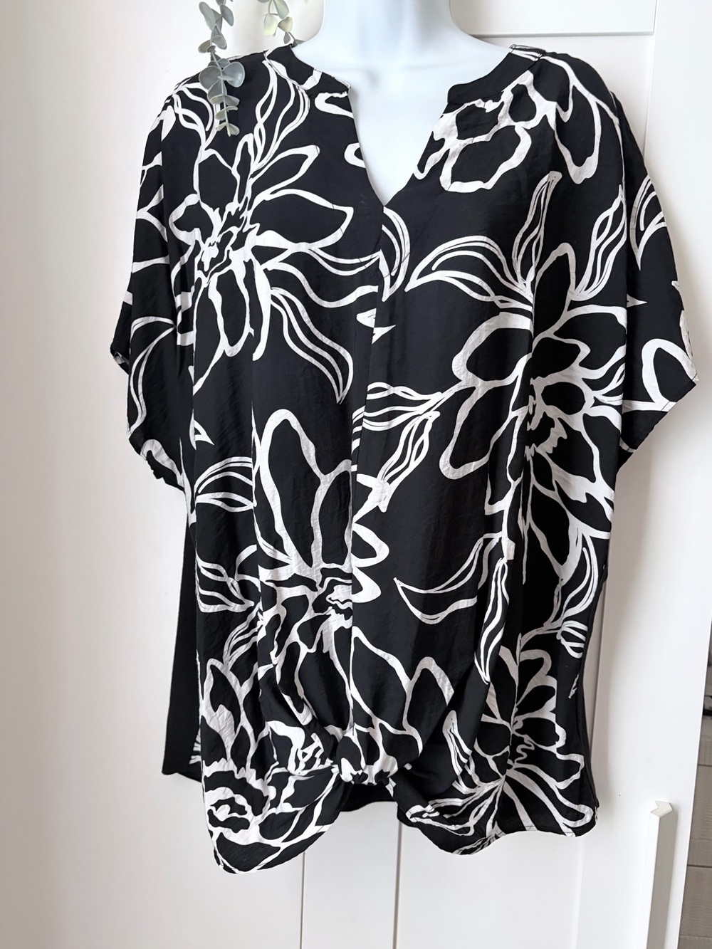 Chenault Black & White Floral Twist-Hem Blouse